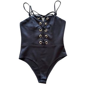 BLACK LACE FRONT BODYSUIT